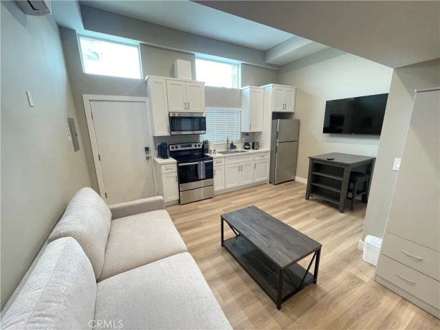 3335 Triangle Place A, Glendale, CA 91208