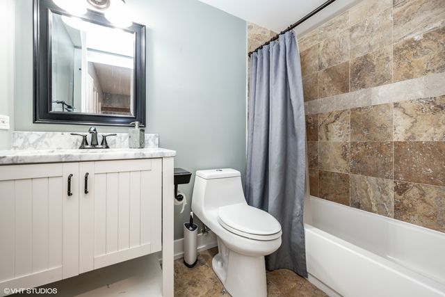 2350 N Kedzie Avenue F, Chicago, IL 60647