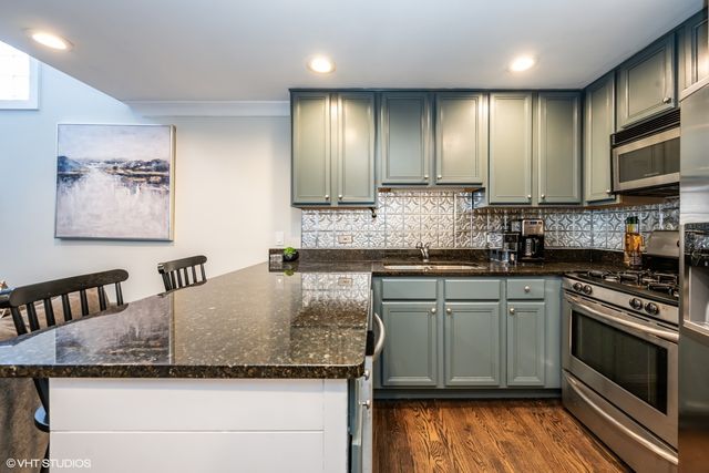 2350 N Kedzie Avenue F, Chicago, IL 60647