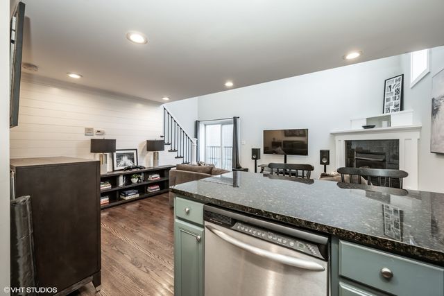 2350 N Kedzie Avenue F, Chicago, IL 60647