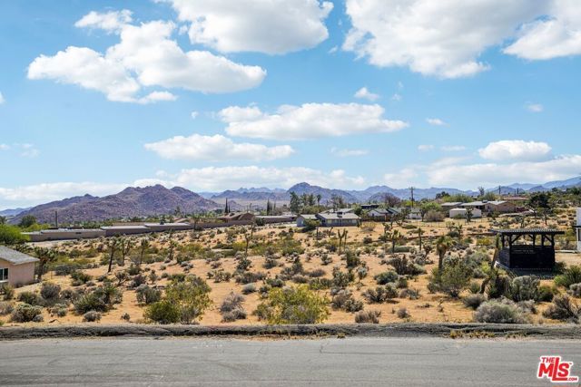 6792 San Angelo Avenue, Joshua Tree, CA 92252