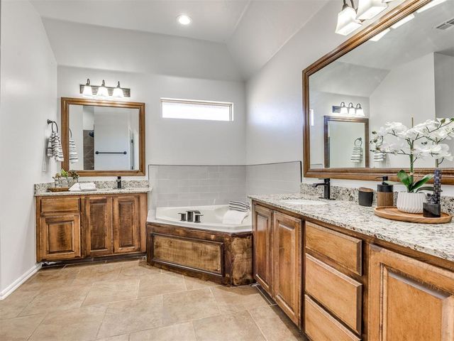 14546 Ashwood Court, Edmond, OK 73025