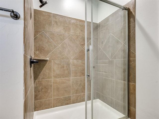 14546 Ashwood Court, Edmond, OK 73025