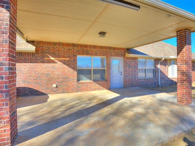 14546 Ashwood Court, Edmond, OK 73025