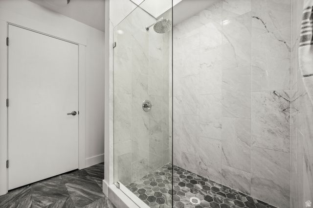 8065 S OVERHILL CIR, Cottonwood Heights, UT 84121