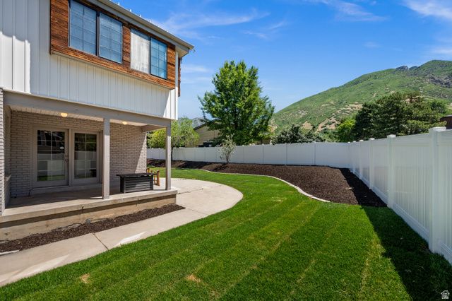 8065 S OVERHILL CIR, Cottonwood Heights, UT 84121