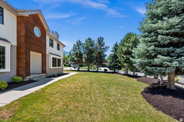 8065 S OVERHILL CIR, Cottonwood Heights, UT 84121