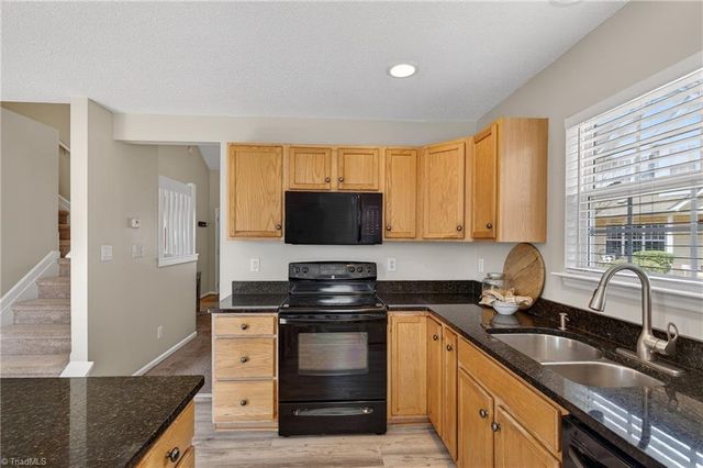 96 Tannenbaum Circle, Greensboro, NC 27410