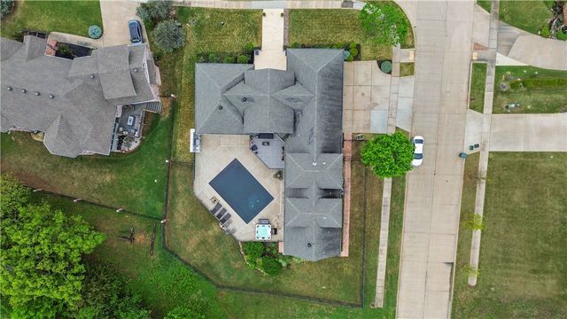 448 N Limestone Drive, Fayetteville, AR 72701