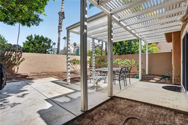 1 Cormorant Circle, Newport Beach, CA 92660