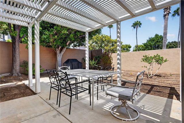 1 Cormorant Circle, Newport Beach, CA 92660