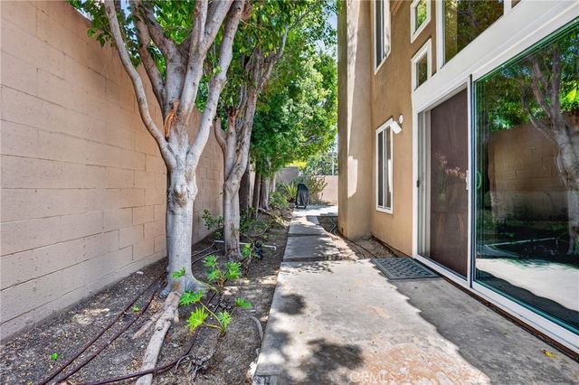 1 Cormorant Circle, Newport Beach, CA 92660