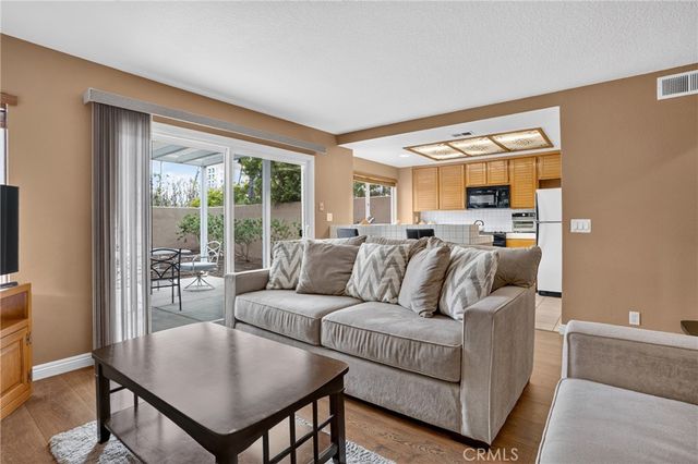 1 Cormorant Circle, Newport Beach, CA 92660