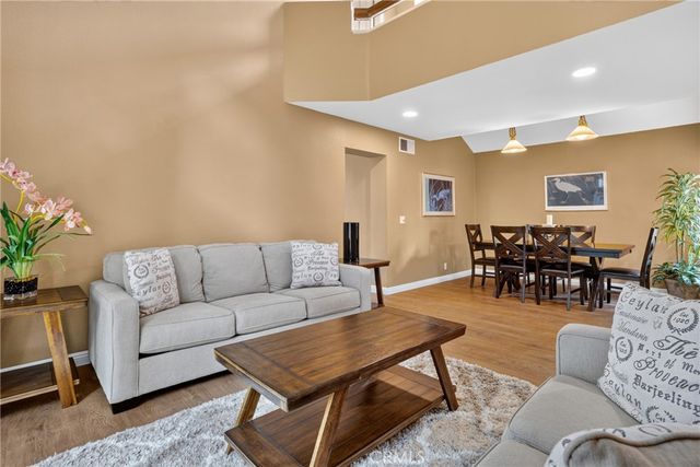 1 Cormorant Circle, Newport Beach, CA 92660