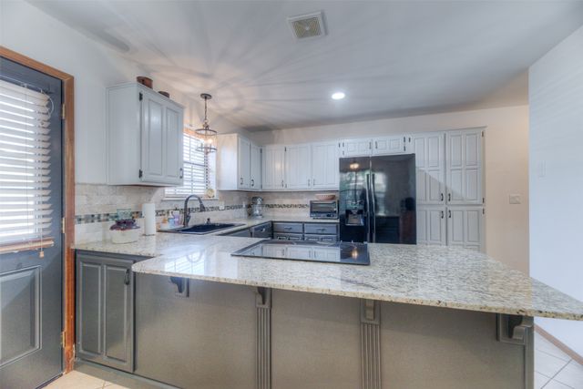 2526 W 68th Street, Tulsa, OK 74132