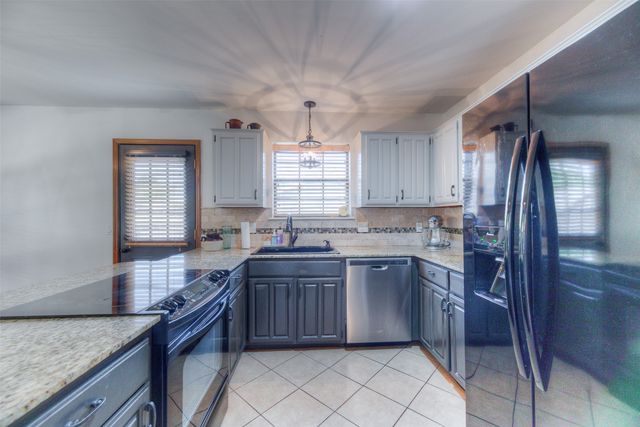 2526 W 68th Street, Tulsa, OK 74132