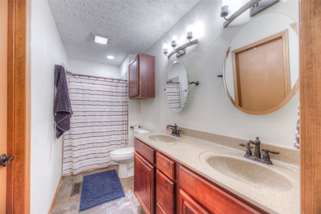 2526 W 68th Street, Tulsa, OK 74132