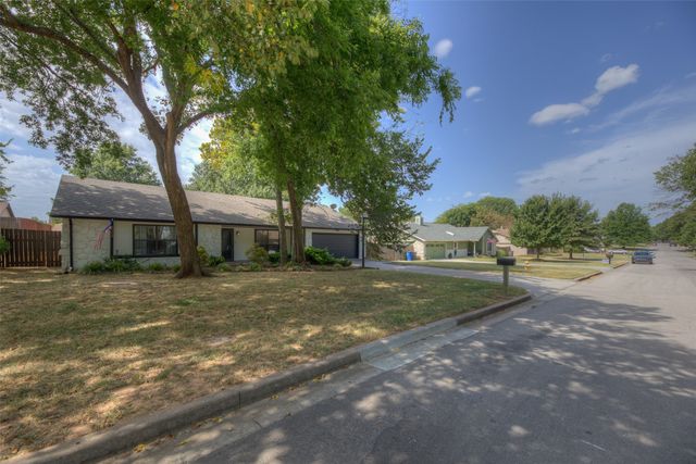 2526 W 68th Street, Tulsa, OK 74132