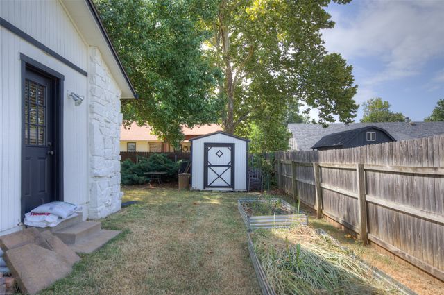 2526 W 68th Street, Tulsa, OK 74132