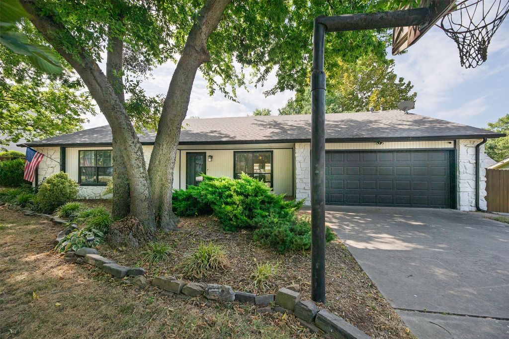 2526 W 68th Street, Tulsa, OK 74132
