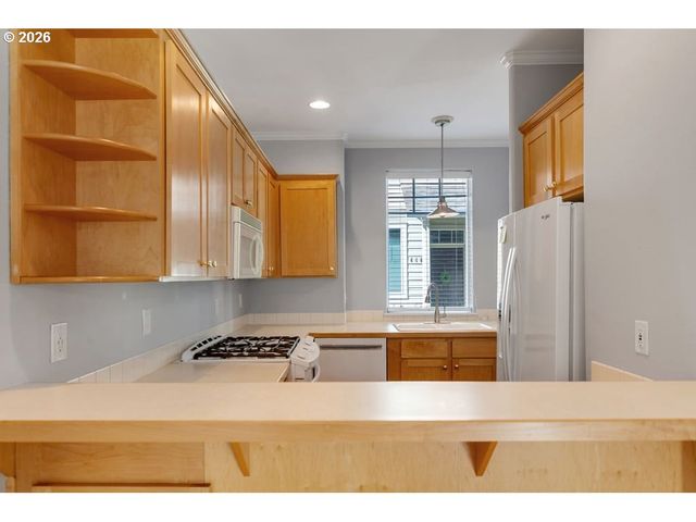 434 5TH St, Lake Oswego, OR 97034