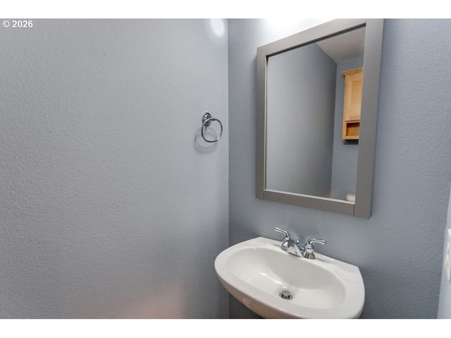 434 5TH St, Lake Oswego, OR 97034