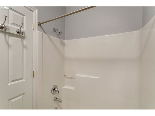 434 5TH St, Lake Oswego, OR 97034