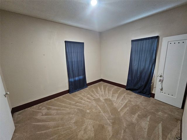 2104 Avenue E, Brownwood, TX 76801