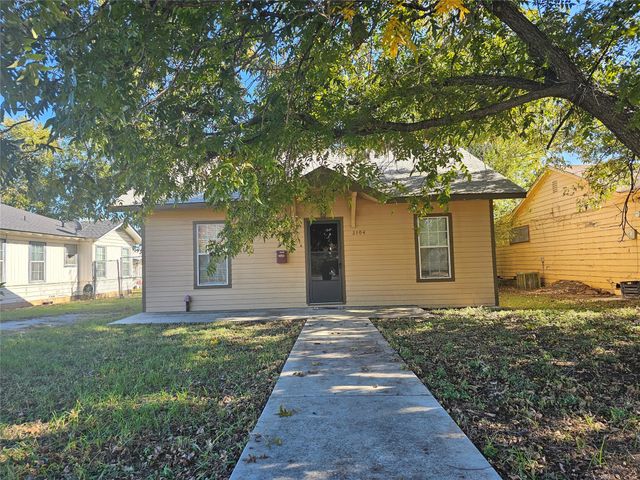 2104 Avenue E, Brownwood, TX 76801
