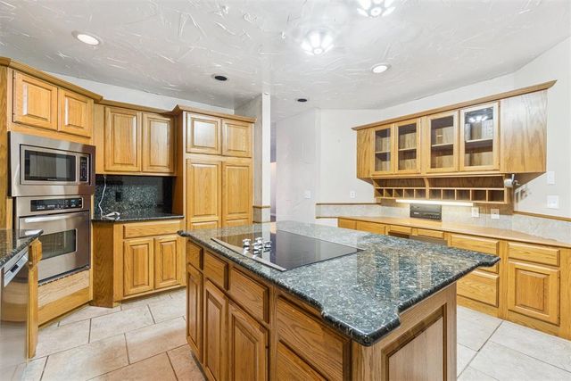 5808 Dundee Court, Edmond, OK 73025