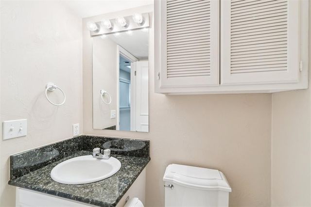 5808 Dundee Court, Edmond, OK 73025