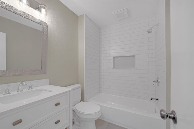 147 S Sedgwick St, Wichita, KS 67213