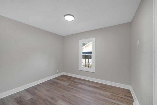 147 S Sedgwick St, Wichita, KS 67213