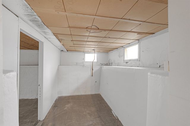 147 S Sedgwick St, Wichita, KS 67213