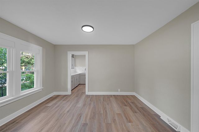 147 S Sedgwick St, Wichita, KS 67213