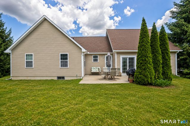 33 Joanne Drive 33, East Hartford, CT 06108