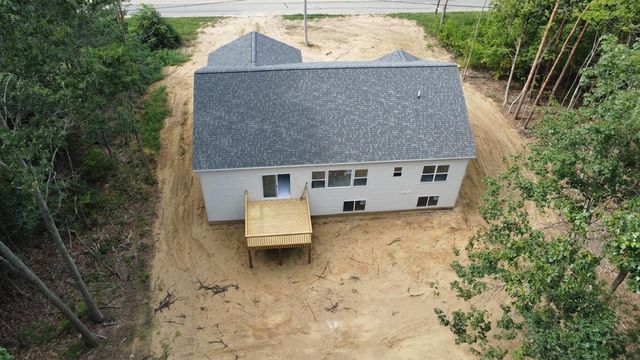 15741 Mercury Drive, Grand Haven, MI 49417