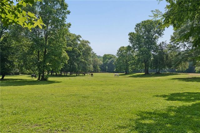 857 Constellation Drive, Decatur, GA 30033