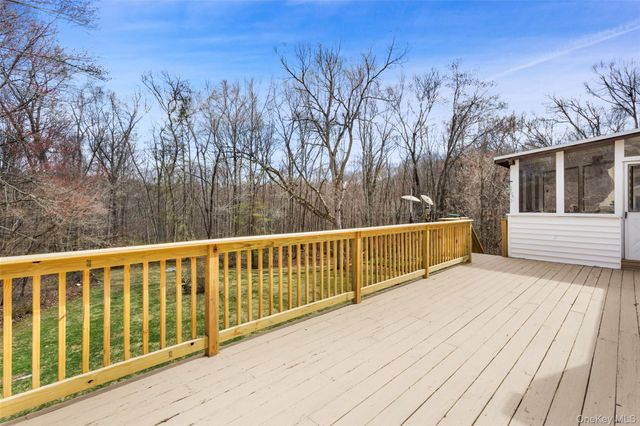 37 Tanager Road, Mahopac, NY 10541