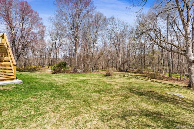 37 Tanager Road, Mahopac, NY 10541