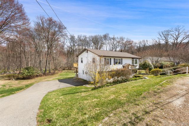 37 Tanager Road, Mahopac, NY 10541