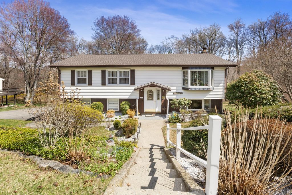 37 Tanager Road, Mahopac, NY 10541