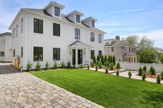 148 East Elm Street 2, Greenwich, CT 06830