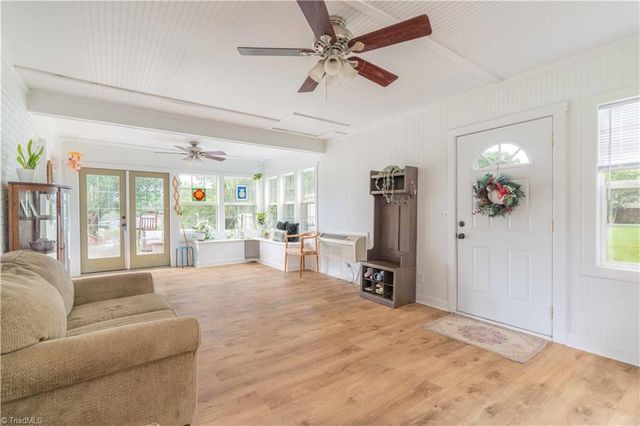 1826 Old Hollow Road, Walkertown, NC 27051