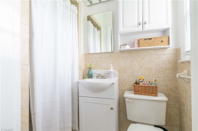 1826 Old Hollow Road, Walkertown, NC 27051
