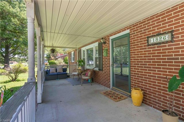1826 Old Hollow Road, Walkertown, NC 27051