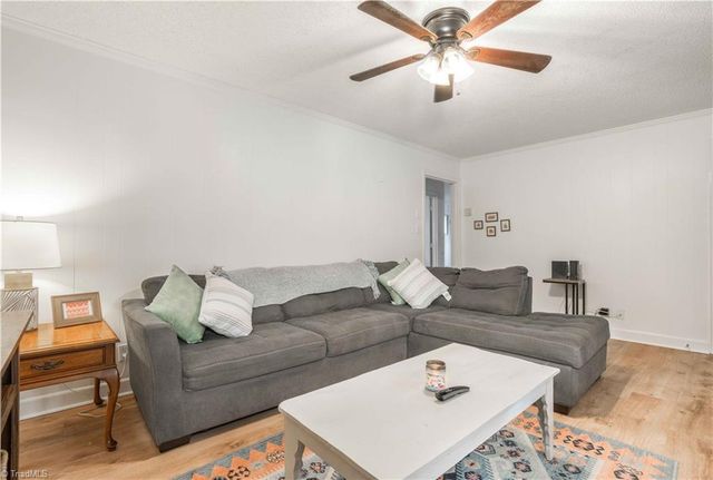 1826 Old Hollow Road, Walkertown, NC 27051