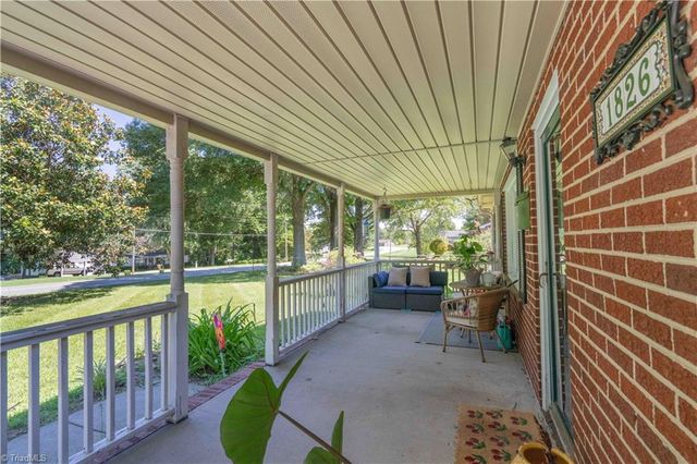 1826 Old Hollow Road, Walkertown, NC 27051
