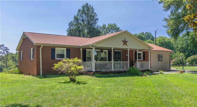 1826 Old Hollow Road, Walkertown, NC 27051