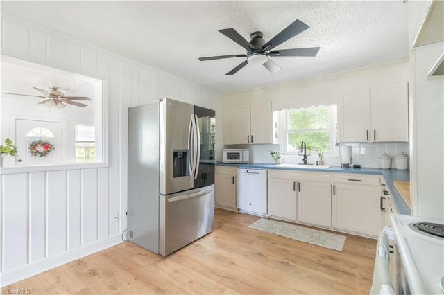 1826 Old Hollow Road, Walkertown, NC 27051